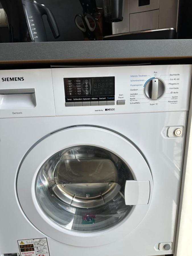 Apartamento Traumhafte Haushaelfte Mit Kamin, Garten & Whirlpool Berlín Exterior foto